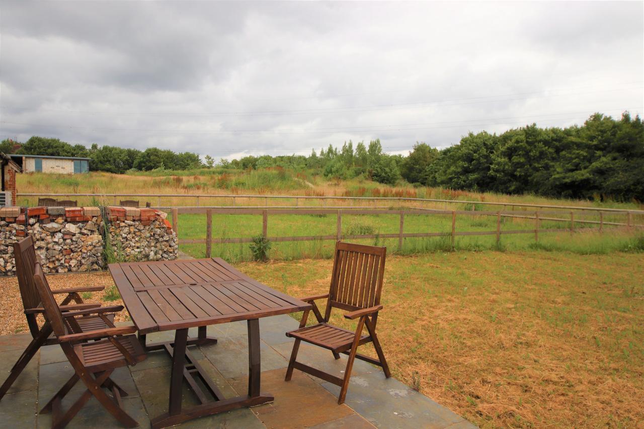 South Cottage - Rural Gem In The Heart Of The Sussex Countryside Twineham Exterior photo
